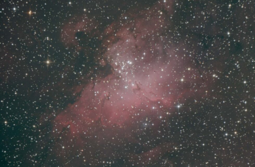 La nébuleuse de l'Aigle M16 avec les piliers de la création